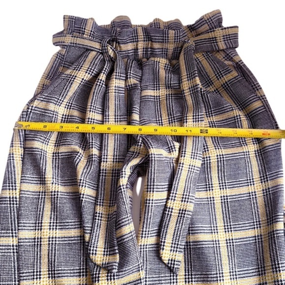 Women's HOT KISS Elastic Waist Casual Pants in Black, White, & Gold Plaid - Sm - Picture 6 of 9